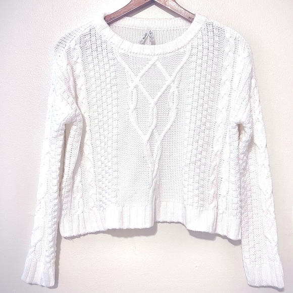 Mudd Sweaters - Cute Super Soft Slouchy Sweater